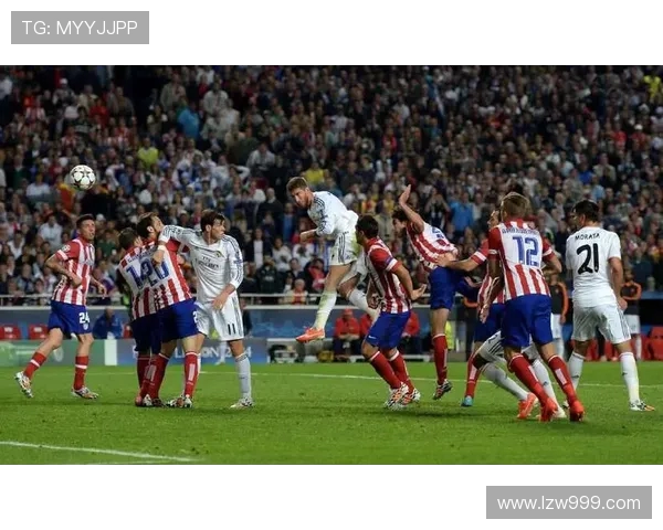 圣诞不停歇拉莫斯晒健身照以训练致敬足球初心坚持与荣耀同行拼搏不止